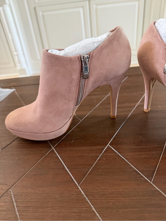 Vince Camuto Shoes - Vince Camuto Elvin Leather Stiletto Booties Light Pink Size 7.5